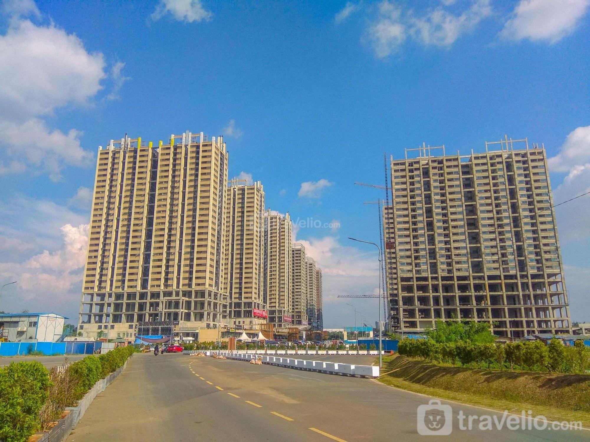 Comfort And Strategic Meikarta By Travelio Apartemen *